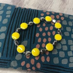 Vintage stretch bracelet, yellow and silver.